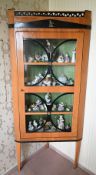1 Biedermeier Garnitur um 1830 mit Tisch rund und 6 Stühlen