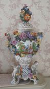 1 Prunkdeckelvase Porzellan Dresden, reich staffiert, min. besch., H ca. 49 cm, Asp.