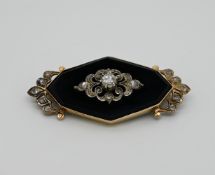 1 Brosche GG 14 ct. m. Diamantrosen u. Onyx, 2,3 x 5,3 cm, wohl 19 Jh. Asp./Gsp.