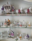 1 Vitrineninhalt versch. Porzellane der Marken Dresden, Sitzendorf, Meissen, Rosenthal u.a.