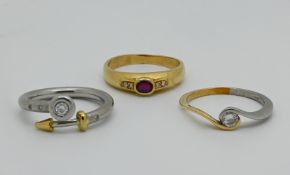 2 Damenringe GG 18ct. je mit Platin je mit Brillanten bis zu ca. 0,2ct. sowie 1 Damenring GG 18ct. m