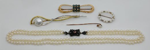 1 zweireihige Perlenkette, D bis zu ca. 0,45cm, Verschluss GG 18ct. wohl mit Silber,