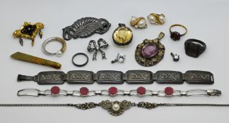 1 Konv. Schmuck Si (ca. 15 Teile) z.T. mit Farbsteinen sowie 1 Konv. Schmuck Mode/Metall z.T. vergol