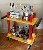 1 Degustationswagen, Schreinerarbeit, Holz bemalt, H ca. 86cm,