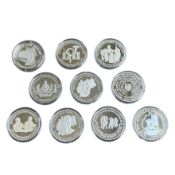 10 Silbermedaillen