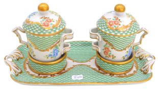 Zierbecher mit Tablett