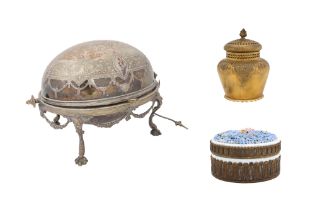 A COLLECTION OF DECORATIVE METALWARES