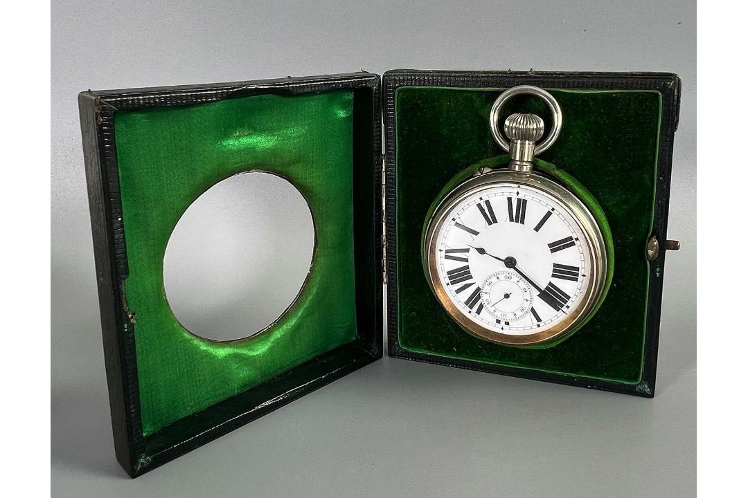 Tischuhren, Reiswecker und Figurenuhr Konvolut, 2x Cartier Paris, Asiatika Elefant und Taschenuhr - Bild 6 aus 24