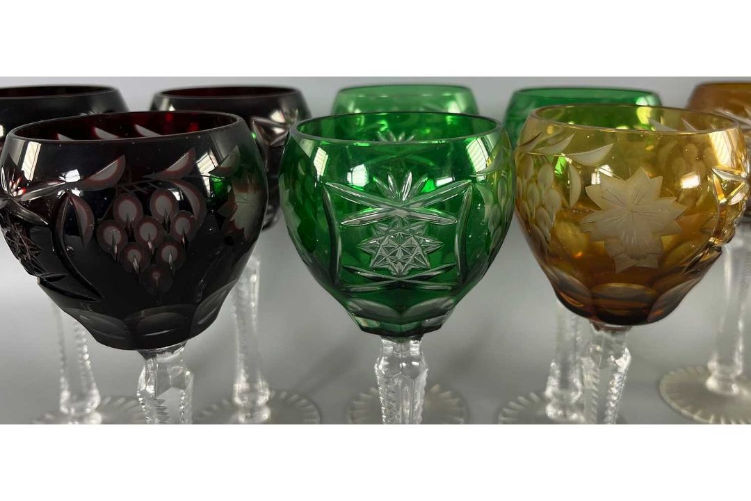 Glas und Kristallglas Konvolut 17 Gläser, darunter 13 farbige Römergläser und weiteres - Bild 8 aus 8