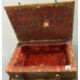 Biedermeier Konvolut 18./19. Jhdt., u.a. Glas Flakon, Überfangglas, Puppenköpfe, Buch-Schatulle - Bild 17 aus 20