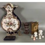 Biedermeier Konvolut 18./19. Jhdt., u.a. Glas Flakon, Überfangglas, Puppenköpfe, Buch-Schatulle