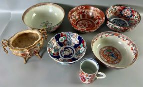 Asiatika Konvolut, überwiegend Porzellan, tlw. wohl China Qing-Dynastie 18./19./20. Jhdt.