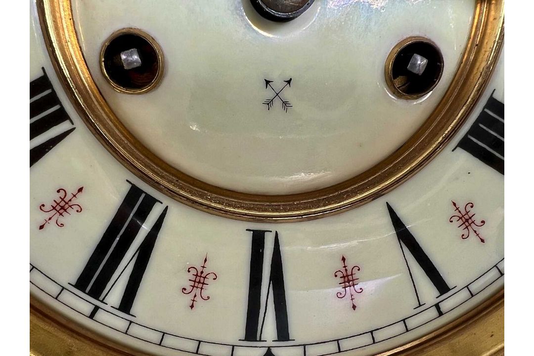 Wanduhr Japy Frères mit Figuren im Napoleon III Stil und Tischuhr H.A.C. 19./20. Jhdt. - Bild 11 aus 15