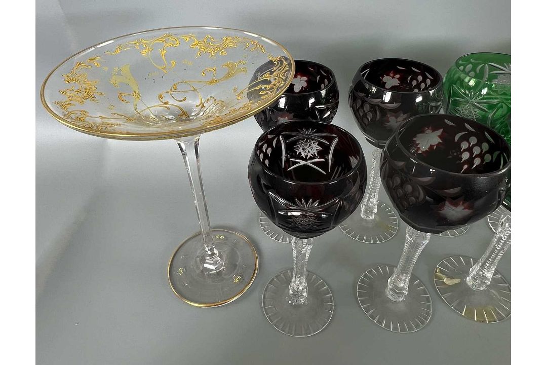 Glas und Kristallglas Konvolut 17 Gläser, darunter 13 farbige Römergläser und weiteres - Bild 4 aus 8