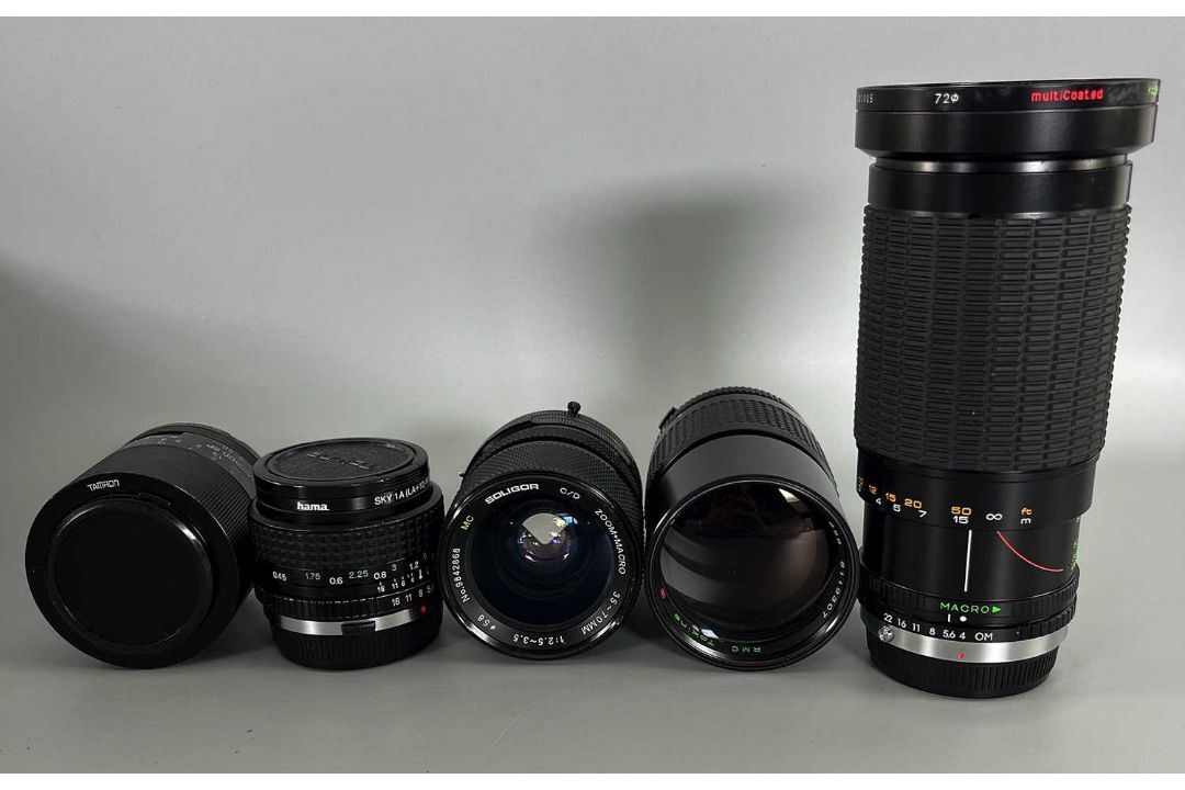 Spiegelreflexkameras Olympus OM-2n und Chinon CP-7m, analog, zahlreiche Objektive und Zubehör - Bild 8 aus 10
