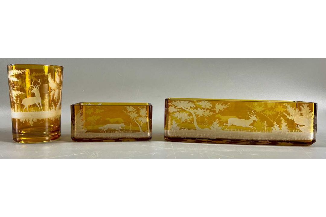 Böhmisches Glas, 3 teiliges Set mit Jagdmotiven, Bernstein Farben Amber - Bild 1 aus 4