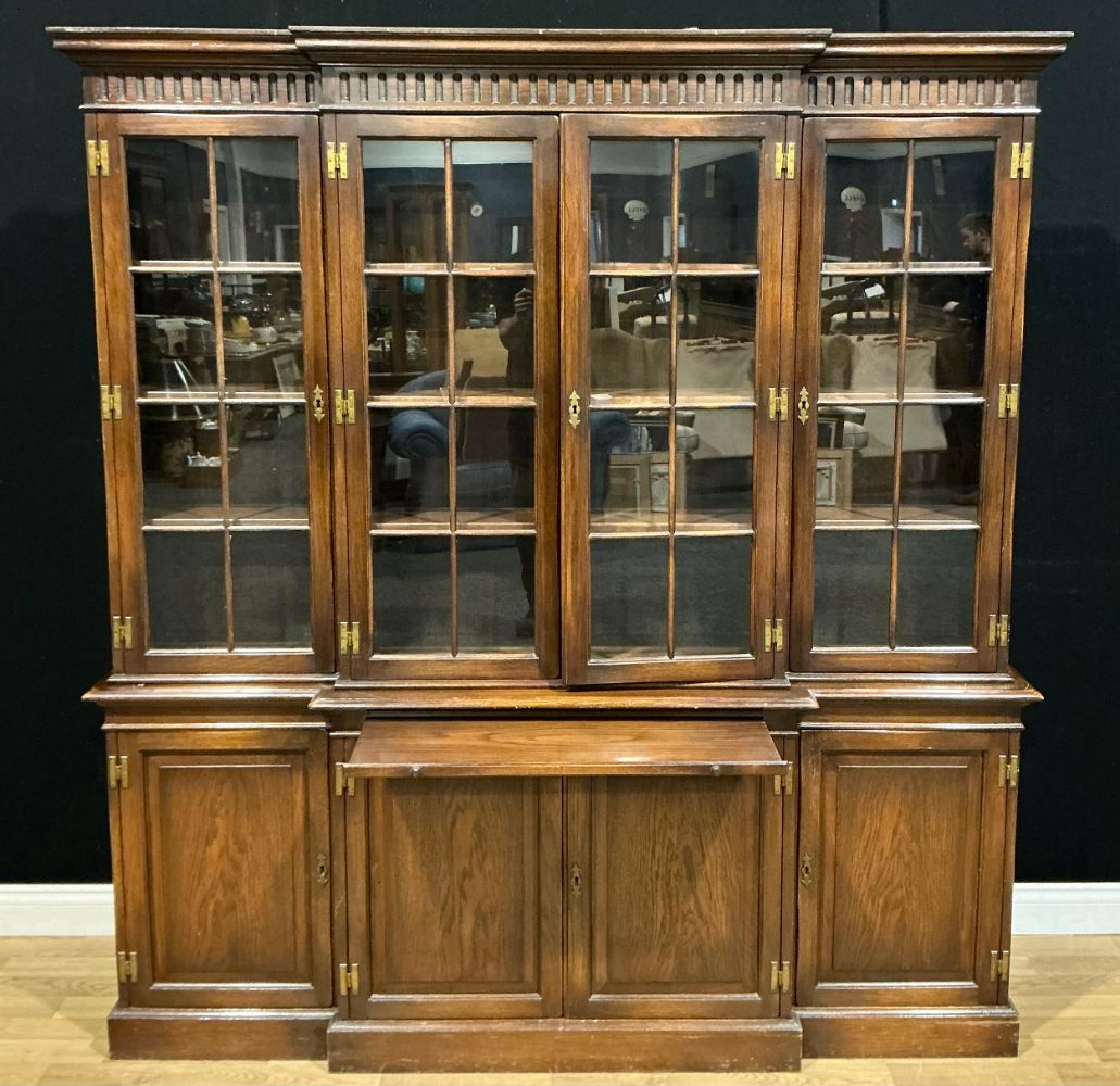 Monthly Antiques, Works of Art, Furnishings & Collectables Sale