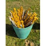 Green barrel + 60 electric fence stakes