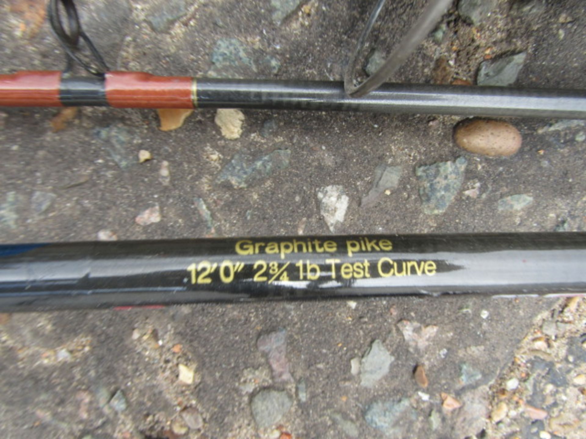 2 carbon fishing rods with reels - Image 5 of 6