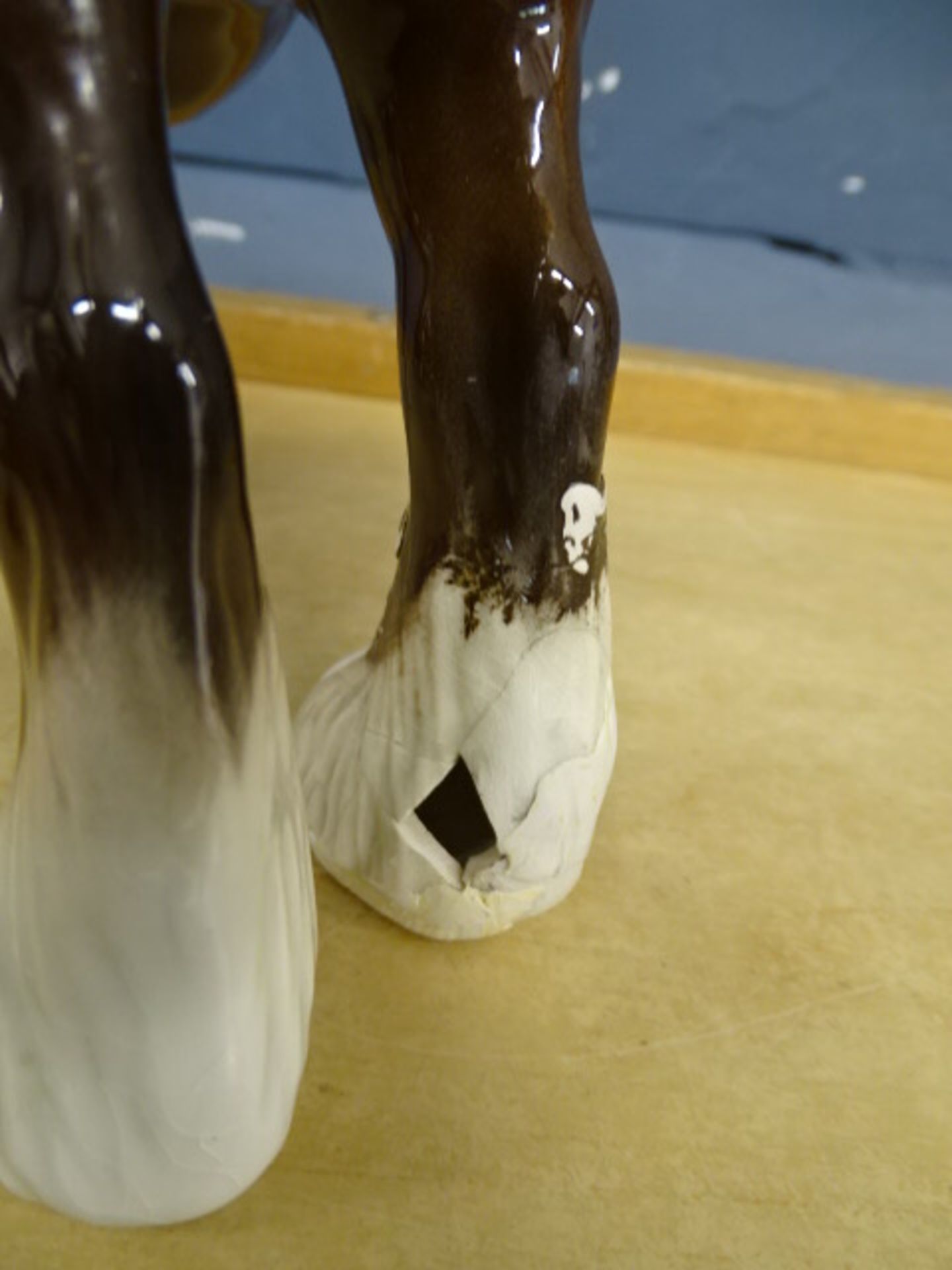 5 Beswick Shire horses H21cm approx (2 Are in need of repair as pictured) - Image 5 of 5