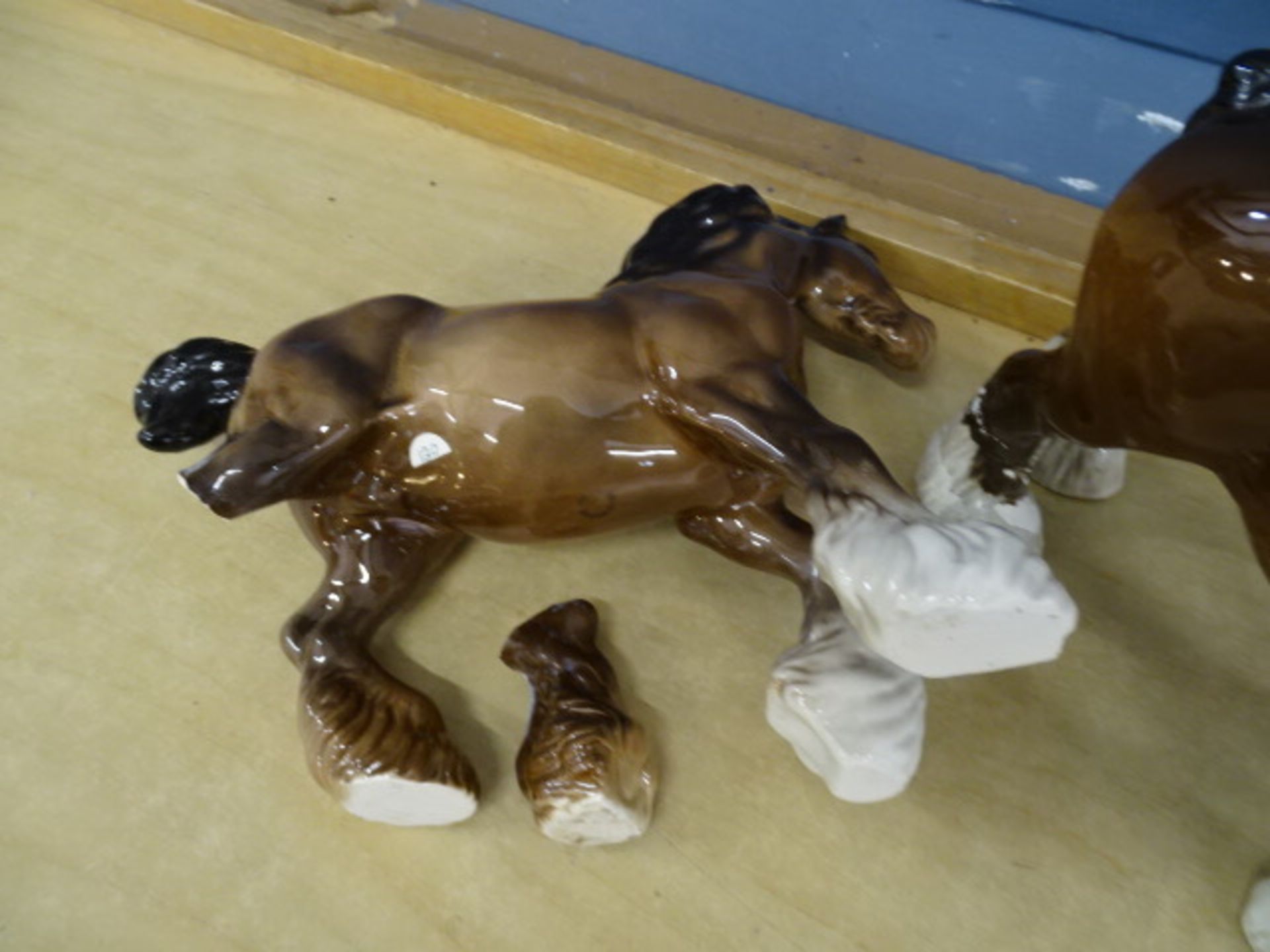 5 Beswick Shire horses H21cm approx (2 Are in need of repair as pictured) - Image 3 of 5