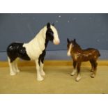 Beswick Pinto Piebald pony (H16cm approx) and Shire horse foal
