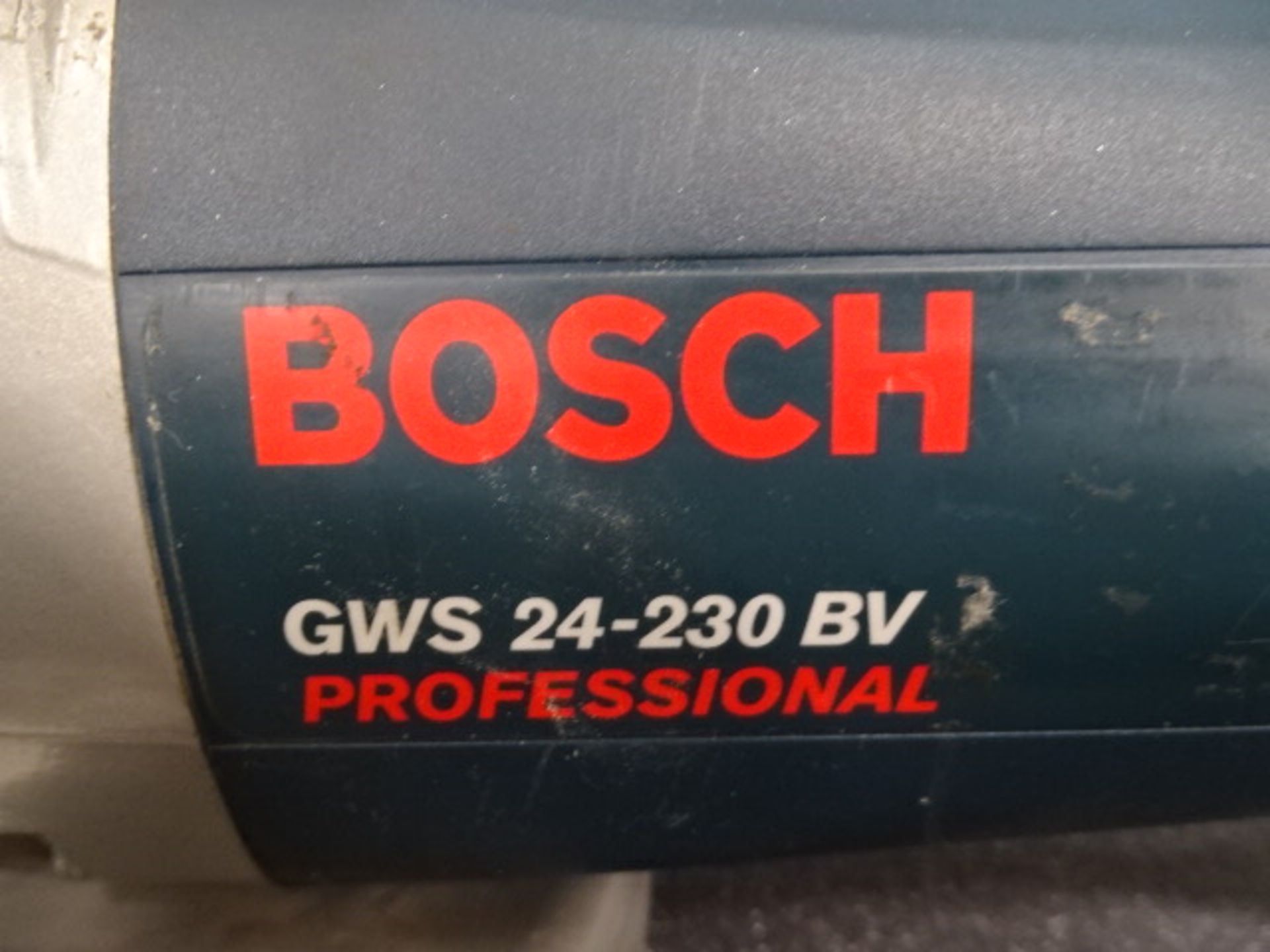 Bosch Professional GWS 24-230 BV 9" angle grinder in working order with unused grinding discs in - Image 4 of 4