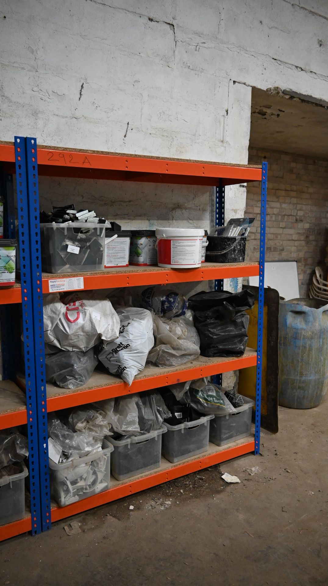 Shelving unit