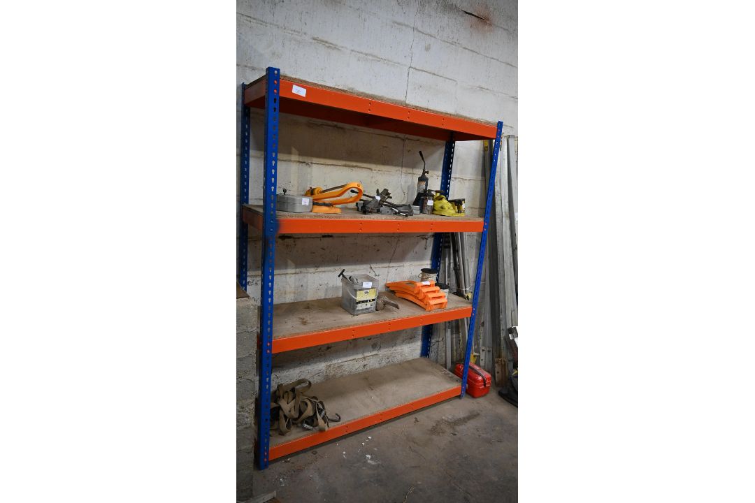 Shelving unit