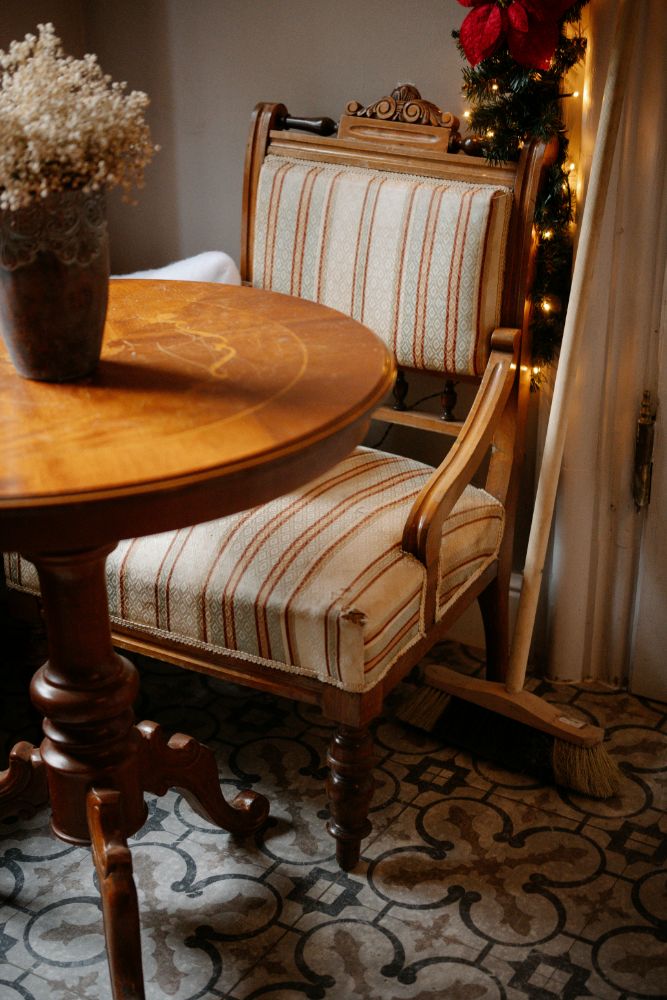 Antiques  & Collectables Auction