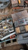 Toolbox and tray of
