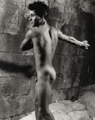 Helbig, Konrad: Young male nude with outstretched arm