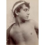 Gloeden, Wilhelm von: Young boy with headband