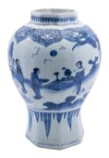A Chinese blue and white octagonal jar,