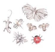 Insect & reptile related silver jewellery, to include a bee brooch,