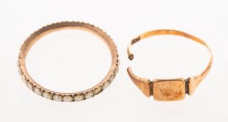 Two rings, including a signet style ring, (split), rose coloured metal, marked 9ct, 1.