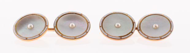 A pair of early 20th century 18ct gold cufflink's, with monogrammed engraving to both faces,