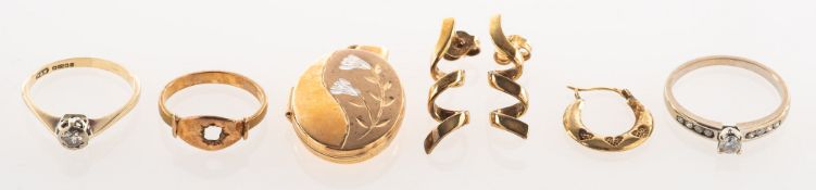 A small mixed group of jewellery, a 9ct gold ring set with a brilliant-cut diamond,