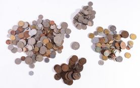 A collection of worldwide coins and banknotes including USA 1909 dime, 1908 florin etc.