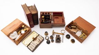 An early 20th Century dissecting microscope, maker E Leitz Waltzer.