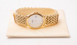 A gold plated Raymond Weil quartz gentlemans wristwatch.