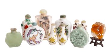 A collection of eight Chinese porcelain,