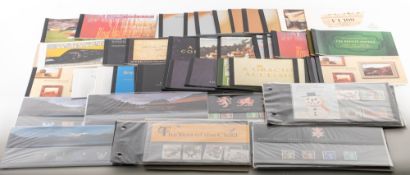 Great Britain. A collection of 38 prestige booklets, and a small quantity of Presentation Packs.