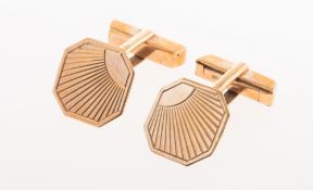 A pair of boxed 9ct gold cufflink's, with 'sunburst' style carving, UK hallmark, 7.2grams.