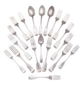Early 19th century Irish Fiddle pattern silver flatware, 3 tablespoons (with moulded rattail),