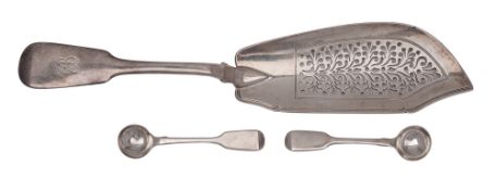 A George IV silver fish slice, Fiddle pattern, with a pierced blade and initialled on the terminal,