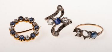 A small collection of jewellery, including an antique sapphire and pearl brooch,