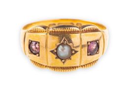 A Victorian 15ct gold stone set ring,