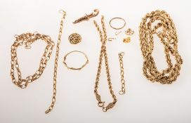 A small mixed collection of broken / odd jewellery items, including a rope twist chain,