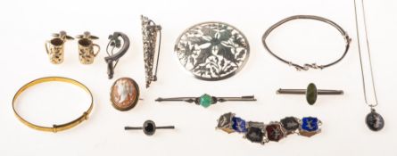 A small mixed collection of jewellery, mainly silver,
